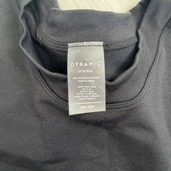 BLACK CROP TOP - Picture 2 of 3